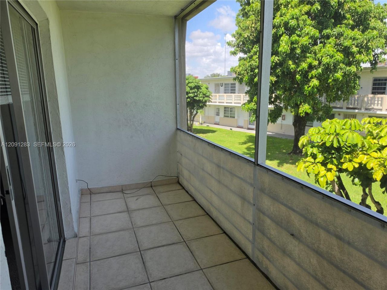 20210 NE 2nd Ave , Unit V30, Miami Gardens, FL 33179 Photo