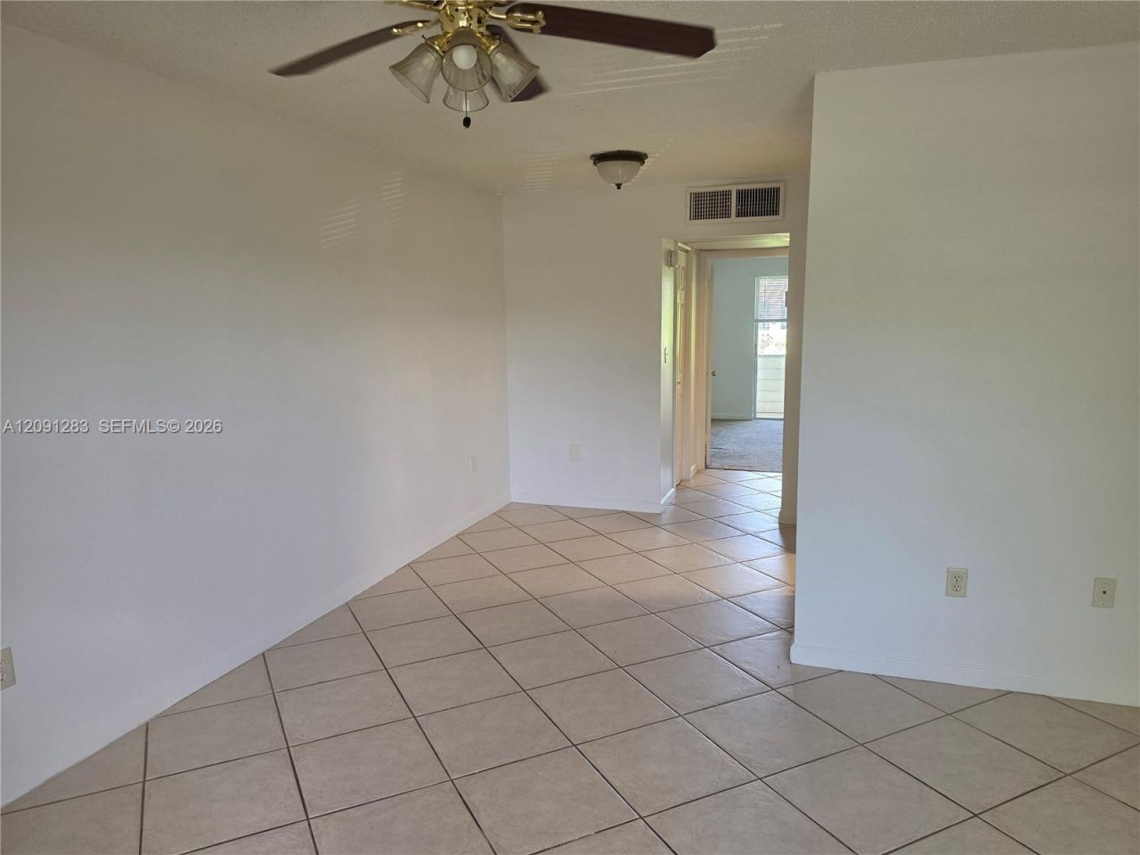 20210 NE 2nd Ave , Unit V30, Miami Gardens, FL 33179 Photo