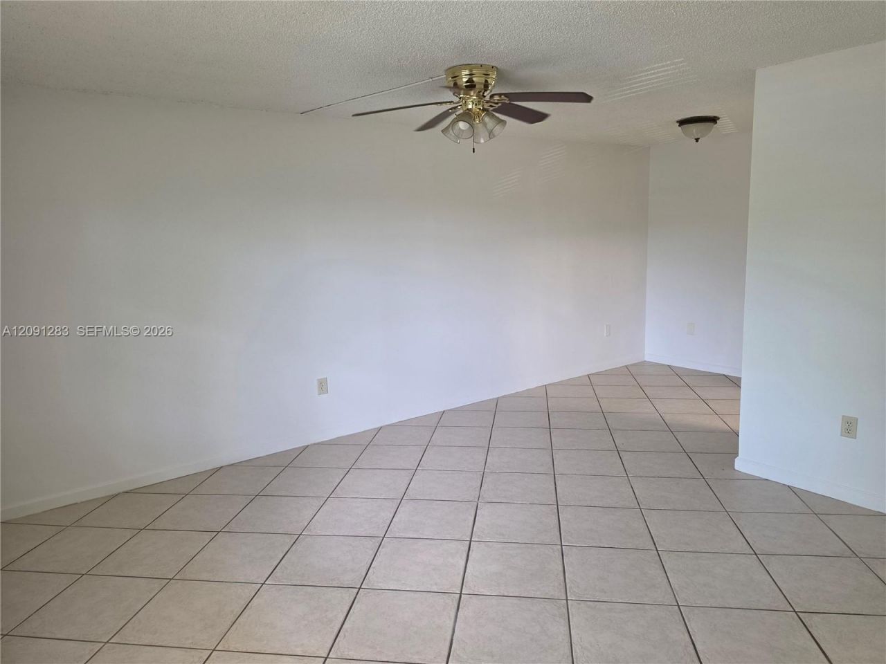 20210 NE 2nd Ave , Unit V30, Miami Gardens, FL 33179 Photo