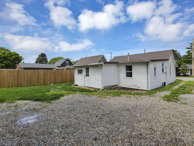 663 E Mound Street , Circleville, OH 43113 Photo 10