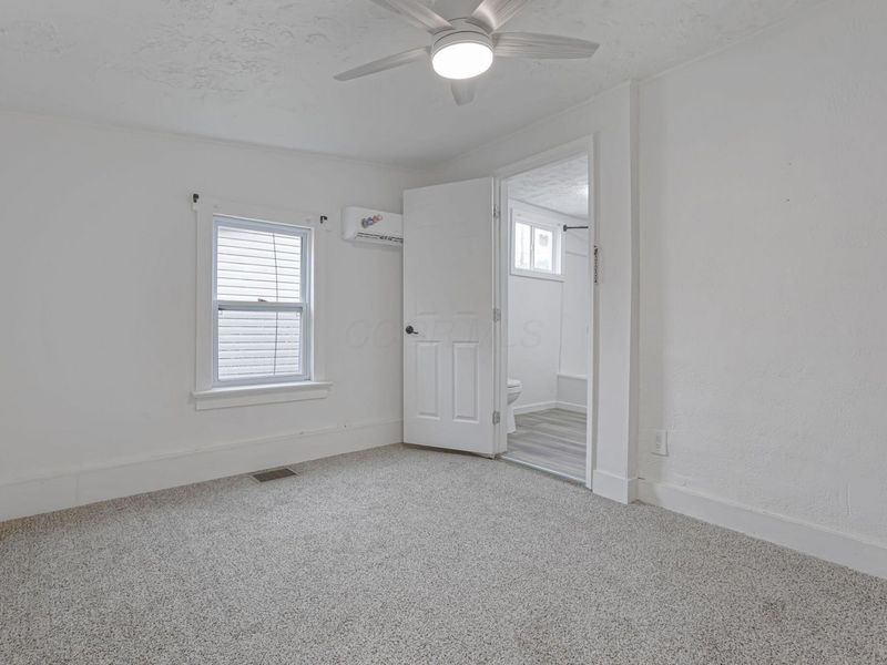 663 E Mound Street , Circleville, OH 43113 Photo 29