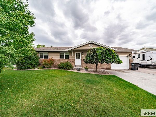 755 Auburn Avenue, IDAHO FALLS, ID 83401