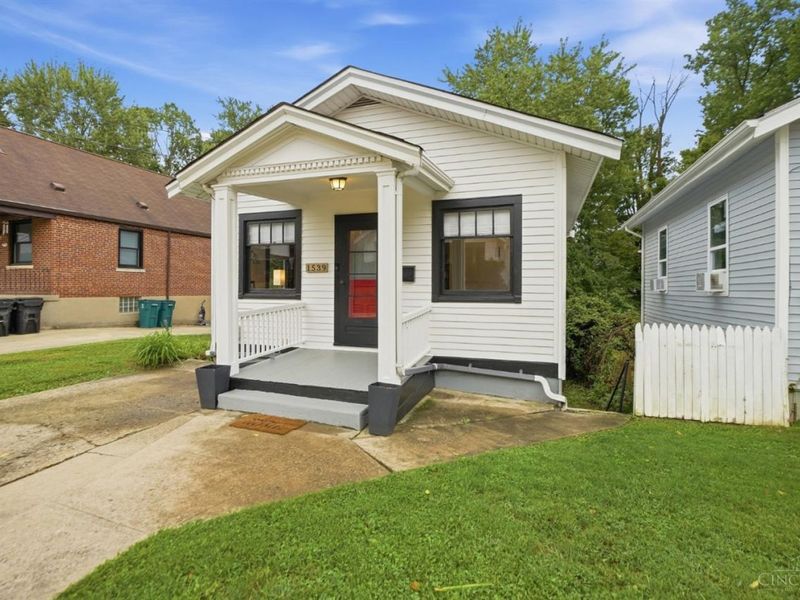 1539 Ambrose Avenue, Cincinnati, OH 45224 Photo 3