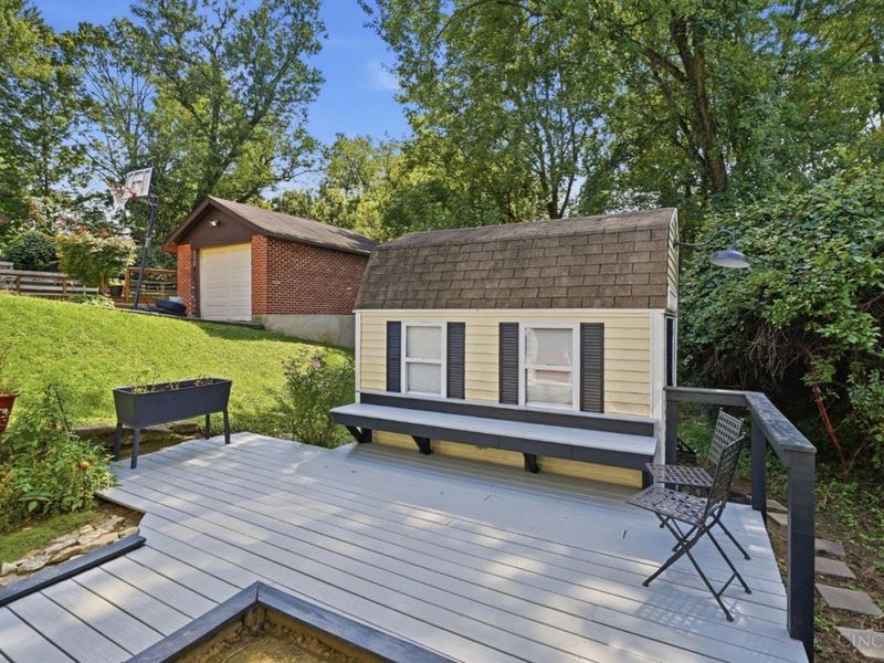 1539 Ambrose Avenue, Cincinnati, OH 45224 Photo 39