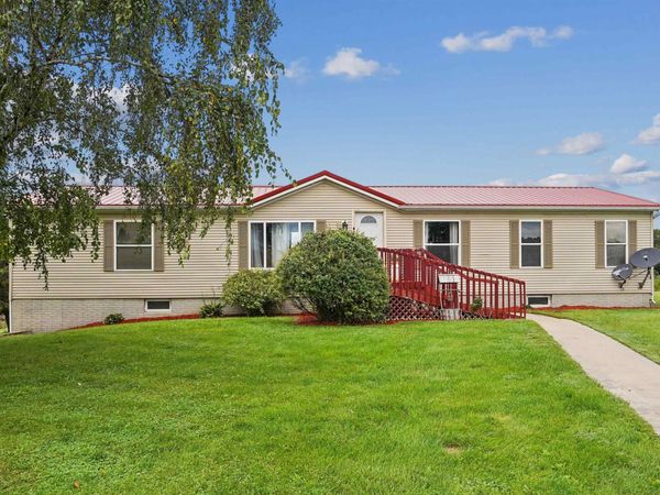 216 Burger Road, Monona, IA 52159