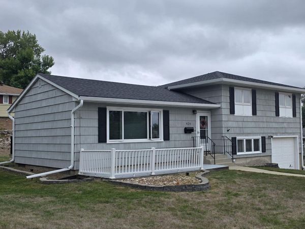 426 9th Street NW, Valley City, ND 58072