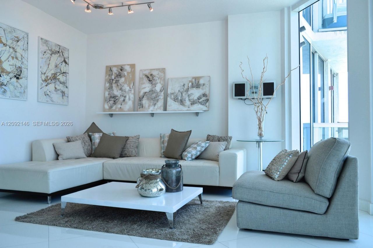 6515 Collins Ave, Unit 1505, Miami Beach, FL 33141 Photo