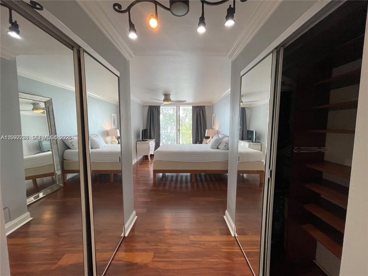 200 SE 15th Rd, Unit 4K, Miami, FL 33129 Photo