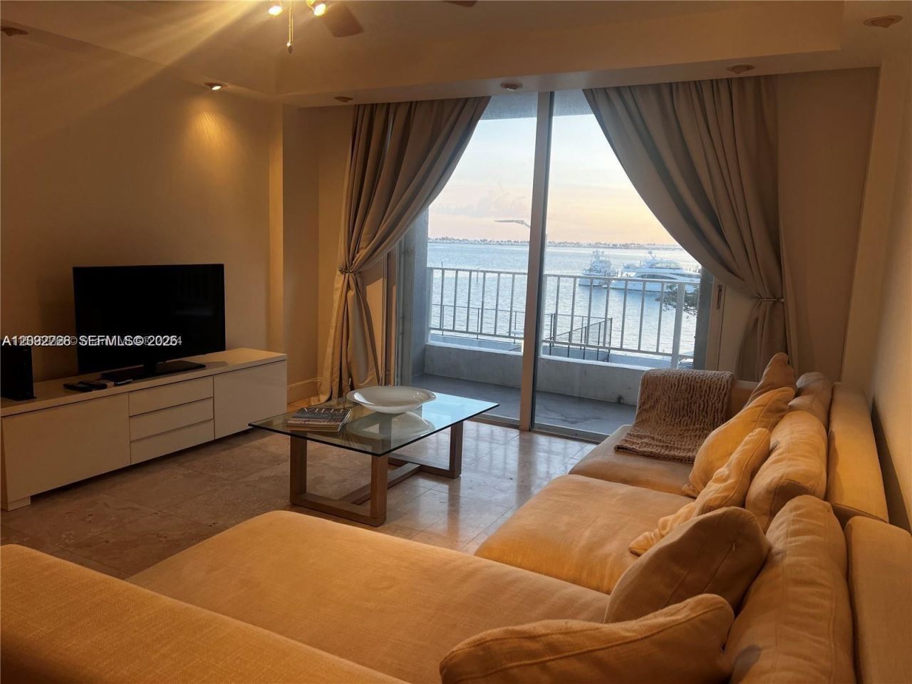 200 SE 15th Rd, Unit 4K, Miami, FL 33129 Photo