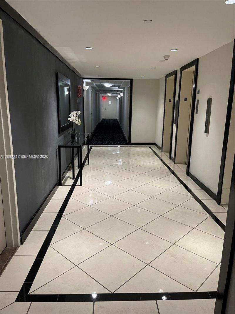 200 SE 15th Rd, Unit 4K, Miami, FL 33129 Photo