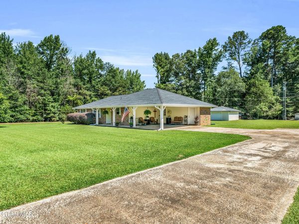 748 Thornton Drive, Columbus, MS 39702