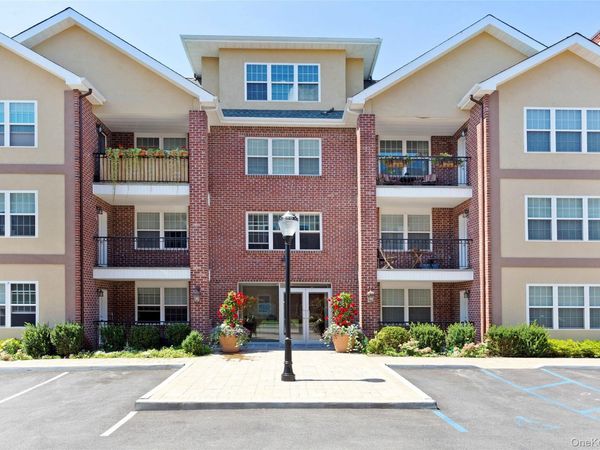 200 Carney Street, Unit 202, Glen Cove, NY 11542