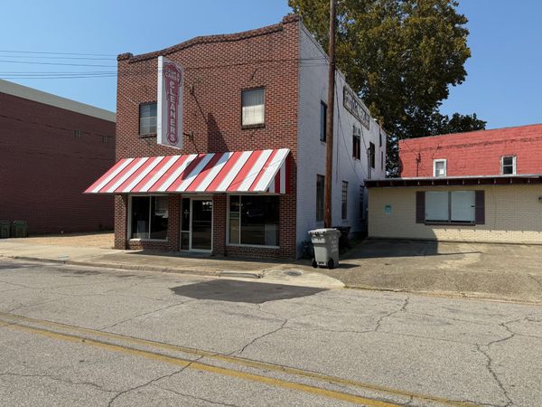 107 Walnut St., Hattiesburg, MS 39401