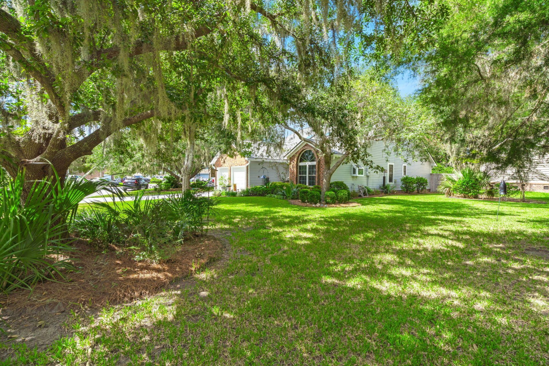 44 Jawol Drive Photo 5