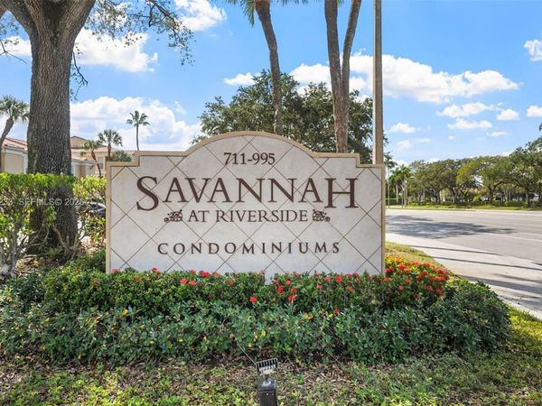 733 Riverside Dr, Unit 1210, Coral Springs, FL 33071