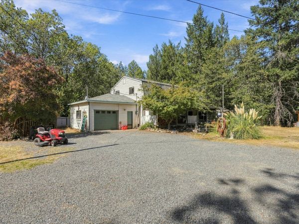 300 Vannoy Creek Road, Grants Pass, OR 97526