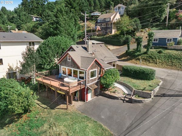 247 NE Williams AVE, Depoe Bay, OR 97341