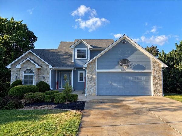 38600 E PARRENT Road, Oak Grove, MO 64075