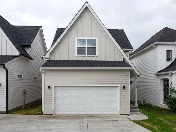 1910B Hutton Dr, Nashville, TN 37210