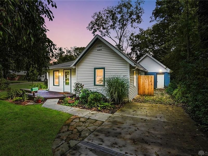 325 N High Street, Yellow Springs, OH 45387 Photo 2
