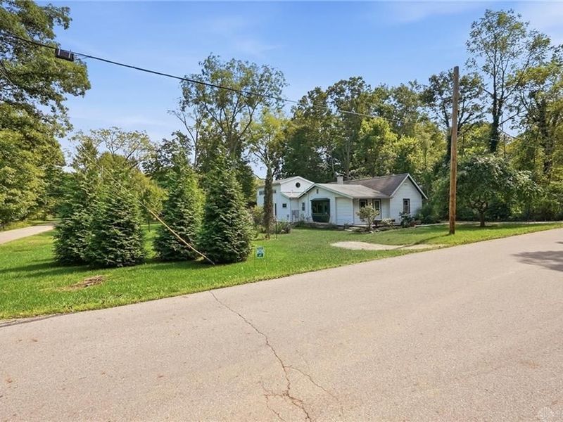 325 N High Street, Yellow Springs, OH 45387 Photo 5