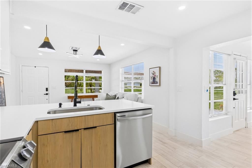 2926 Holly Rd, Fort Myers, FL 33901 Photo
