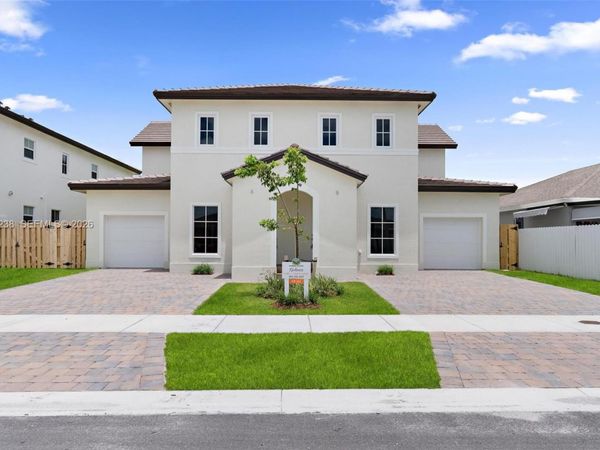 27268 SW 133rd Path , Miami, FL 33032