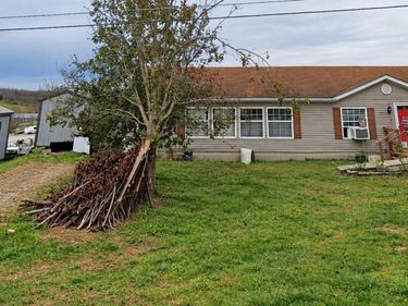 7017 Lake Ridge Drive, Maysville, KY 41056