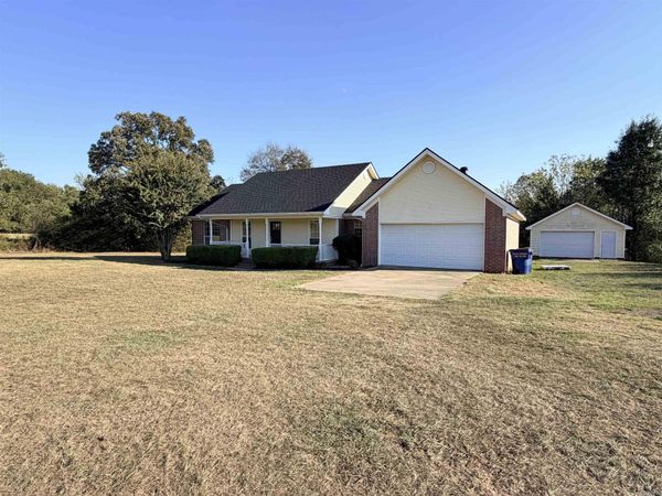 225 Ridge Road , Beebe, AR 72012