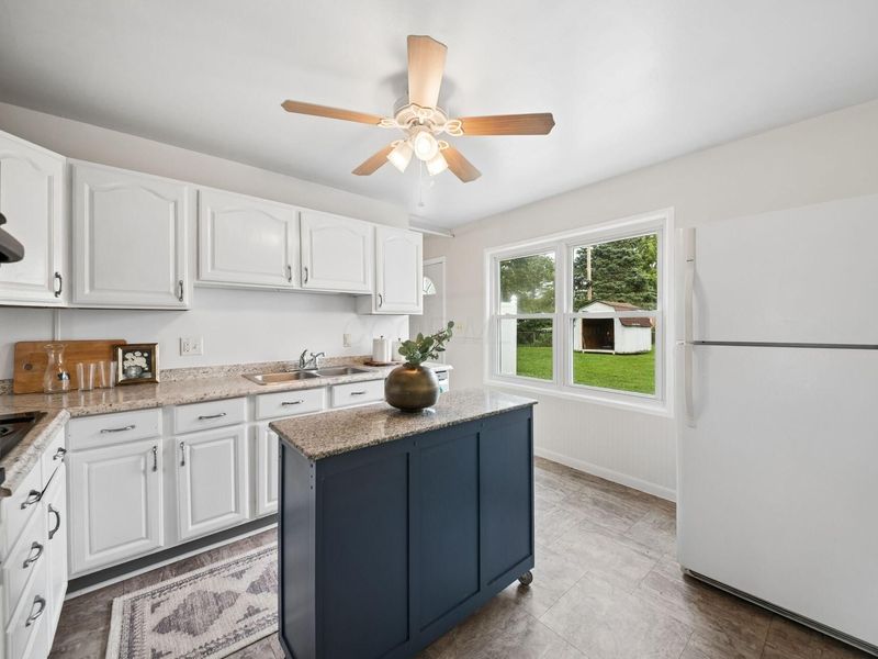 206 Putnam Road, Heath, OH 43056 Photo 9