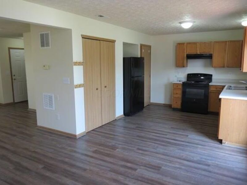 4032 Grayson Drive , Obetz, OH 43207 Photo 6