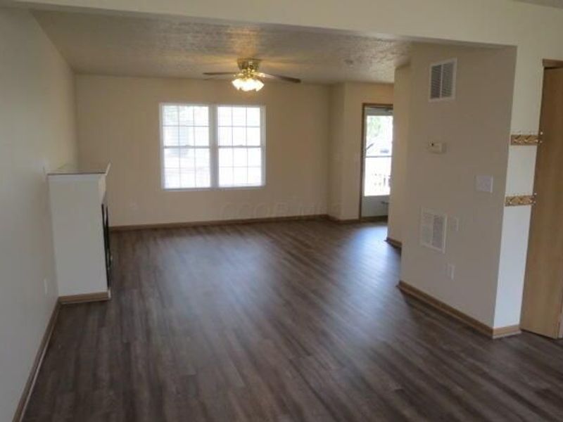 4032 Grayson Drive , Obetz, OH 43207 Photo 8