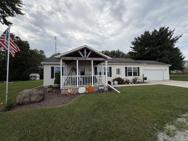 11360 S 1000 E Road, Galveston, IN 46932