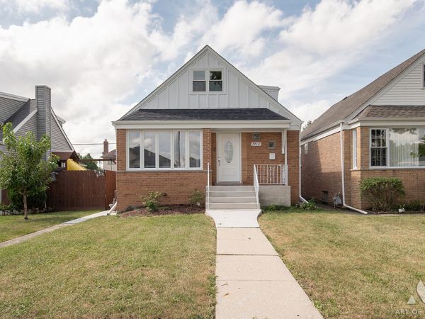 7712 Nagle Avenue, Burbank, IL 60459