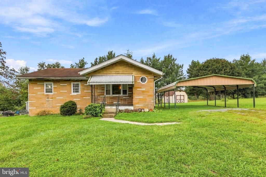 255 Nelson Street, Mount Jackson, VA 22842 Main Photo