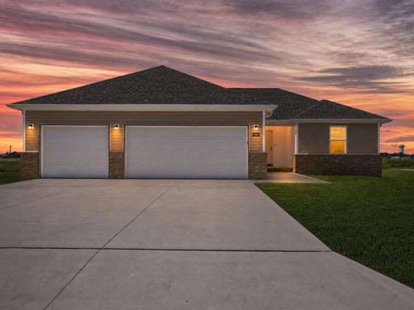 2565 S Cheri Drive , Bolivar, MO 65613