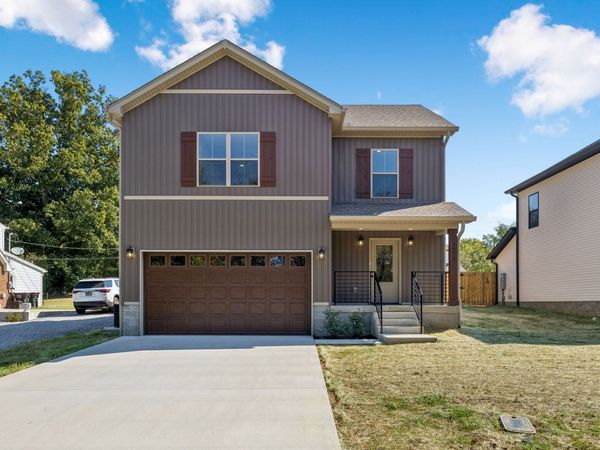 2611 Old Greenbrier Pike , Greenbrier, TN 37073