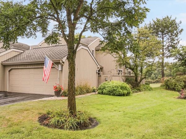 862 Oak Hill Road , Unit 504, Lake Barrington, IL 60010