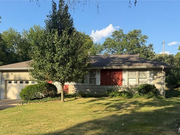 1472 Grant Road, Webster Groves, MO 63119