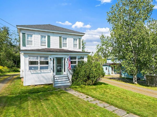 2388 Main Street , Rangeley, ME 04970