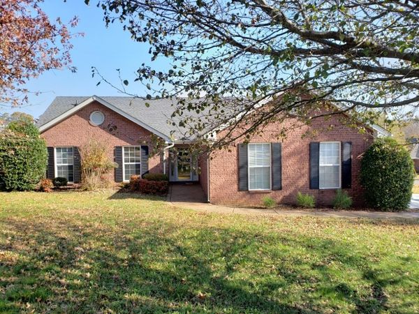 800 Bristol Dr , Smyrna, TN 37167