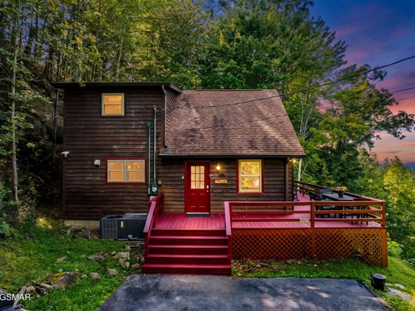 2201 Hideaway Way, Sevierville, TN 37876