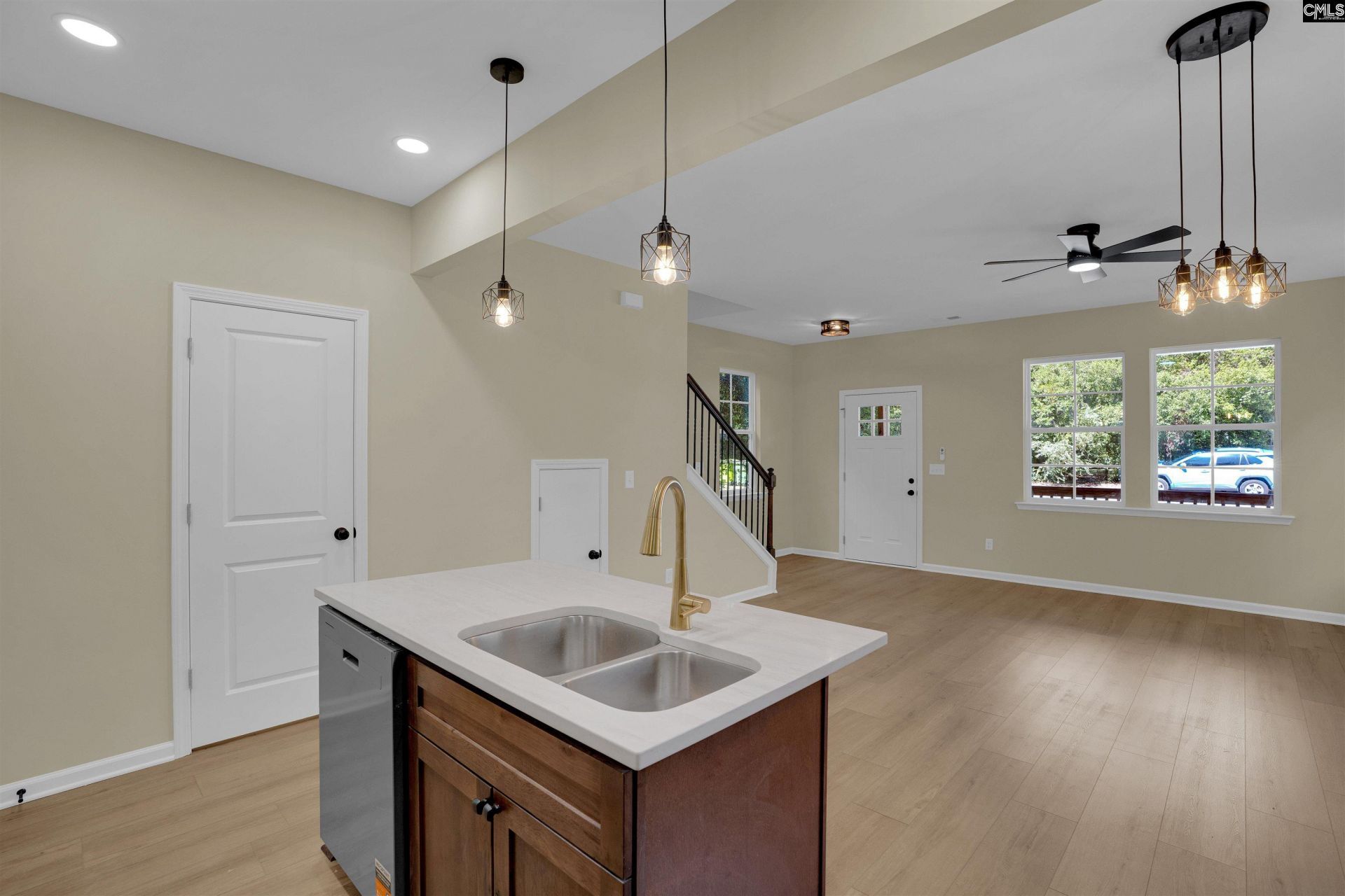 3844 Capers Avenue Photo 9