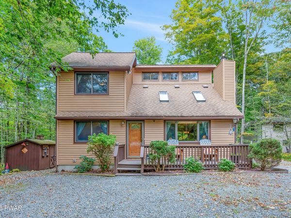 16 Ridgewood Circle , Lake Ariel, PA 18436