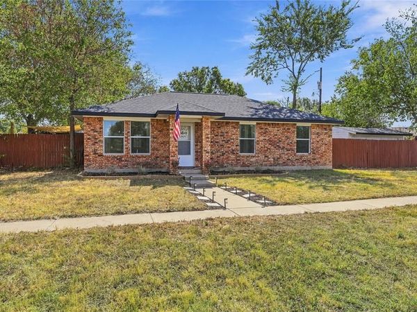 900 N Grand Avenue, Waxahachie, TX 75165