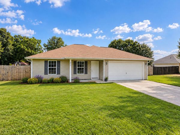 8915 Longmont Way, Milton, FL 32583