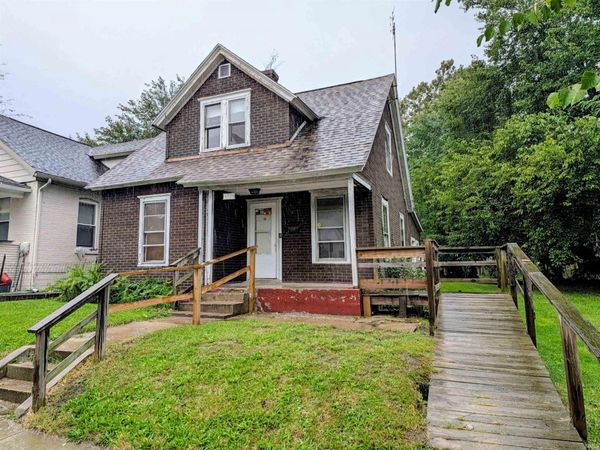 1725 S Scott Street, South Bend, IN 46613