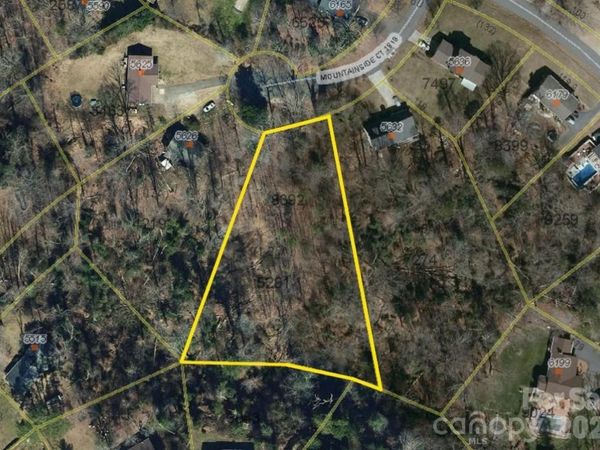 000 Mountainside Court , Hickory, NC 28601