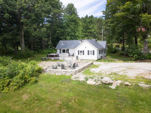741 Journeys End Road, Mendon, VT 05701