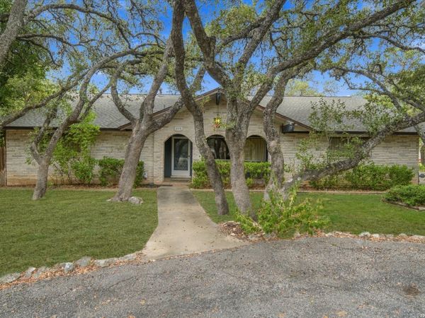 308 MEADOWBROOK DR, Hollywood Park, TX 78232